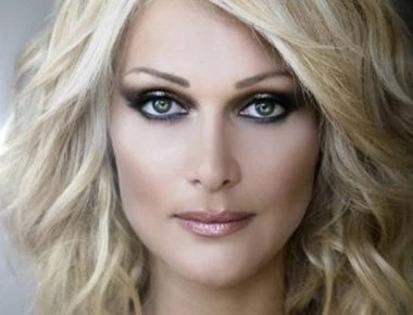 Αγνώριστη η Νατάσσα Θεοδωρίδου- Εμεινε μισή (βιντεο)